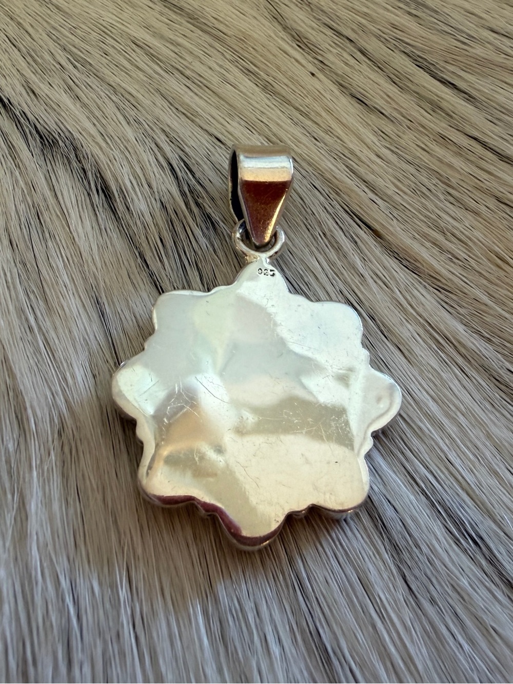 ❤️ Deep Contrast White Buffalo Cluster Sterling Silver Pendant 1.50”L Unisex - Picture 5 of 15